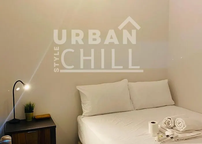 Urban Style Chill With Free Parking, Shore 3, Moa Complex Pasay, *